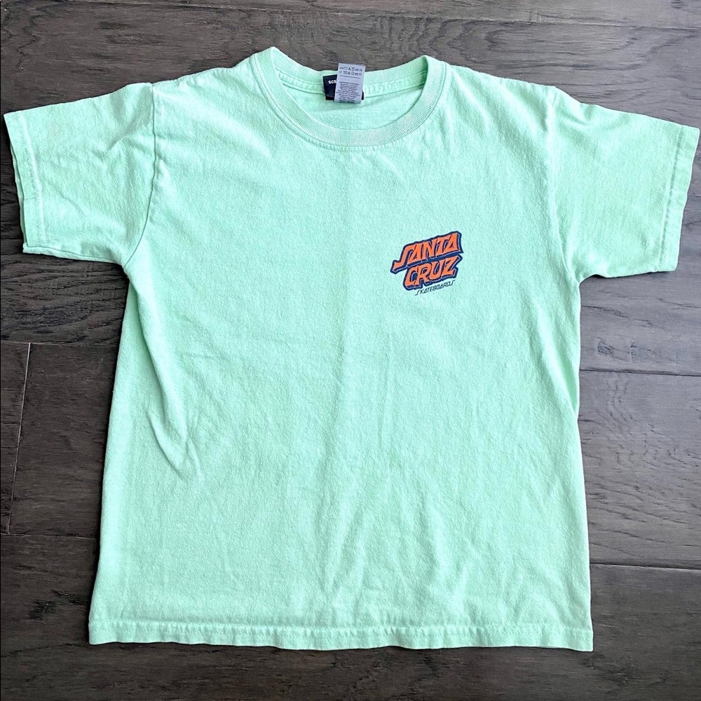 Santa Cruz- boys shirt // EUC